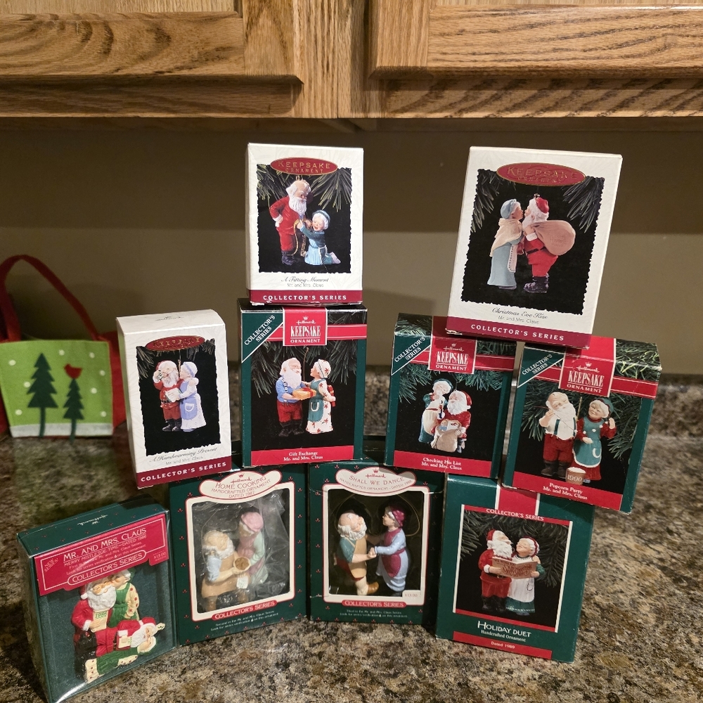 Vintage Series "Mr and Mrs Claus" Hallmark Keepsake Ornaments 1986-1995